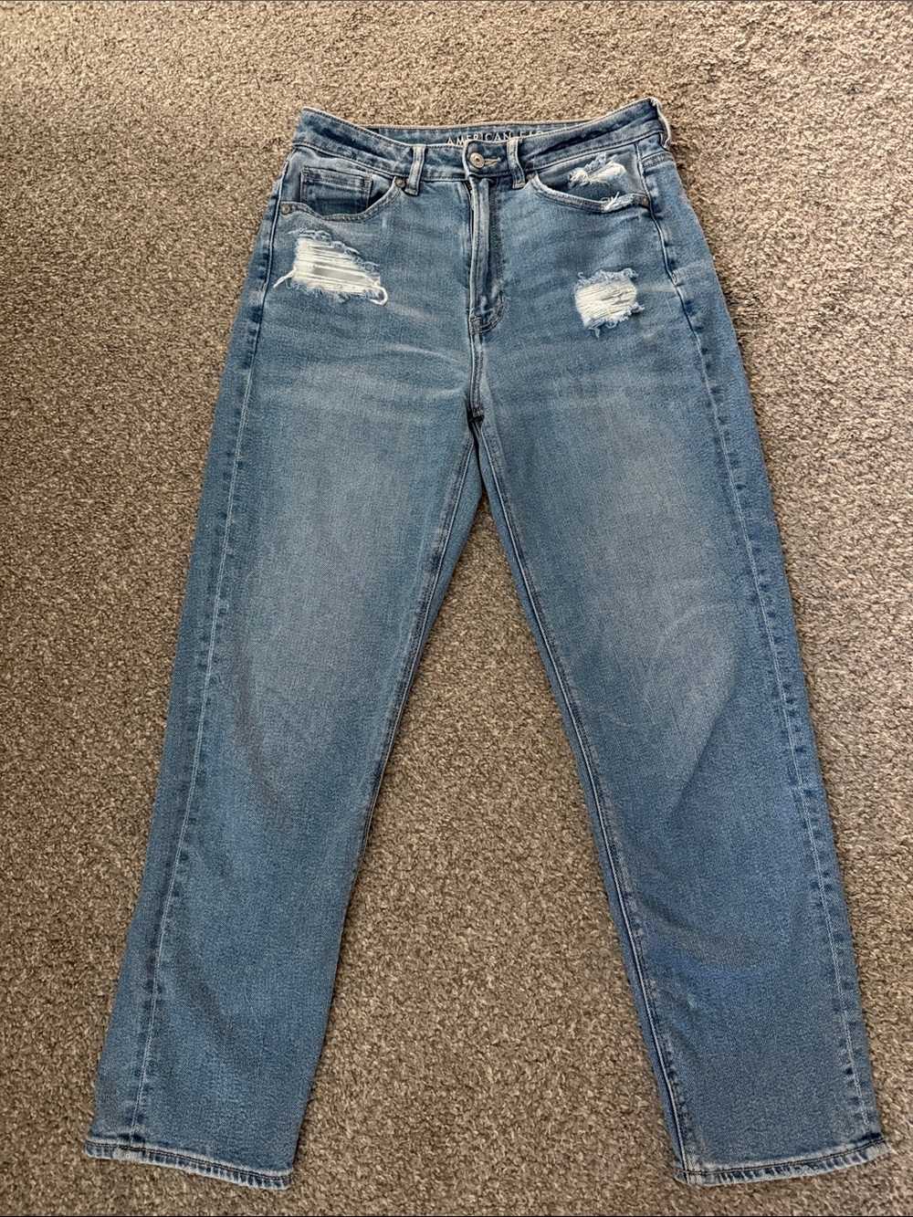 American Eagle Stretch Slightly Distressed Mom Jean - size 6 / 27